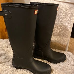 Hunter tall rain boots